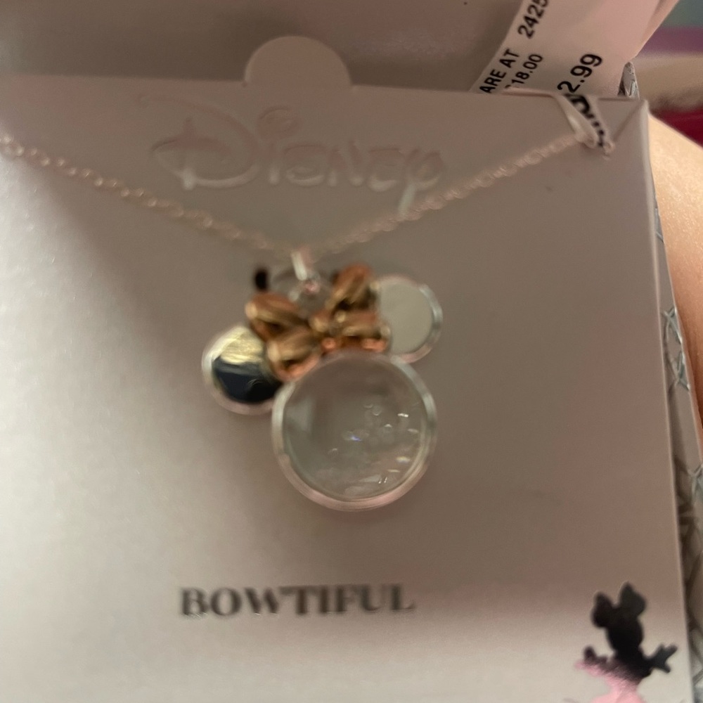 Disney Minnie Mouse Bowtiful Necklace Minnie Mouse